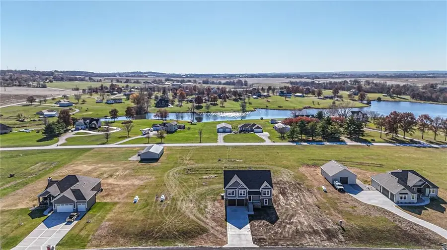 6788 Lakeside Circle Street, Odessa, MO 64076 - Image #2