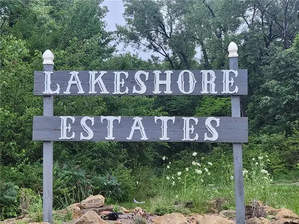 10755 Overbrook Lane, Ozawkie, KS 66070