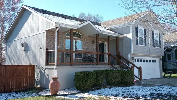 6807 E 138th Terrace, Grandview, MO 64030