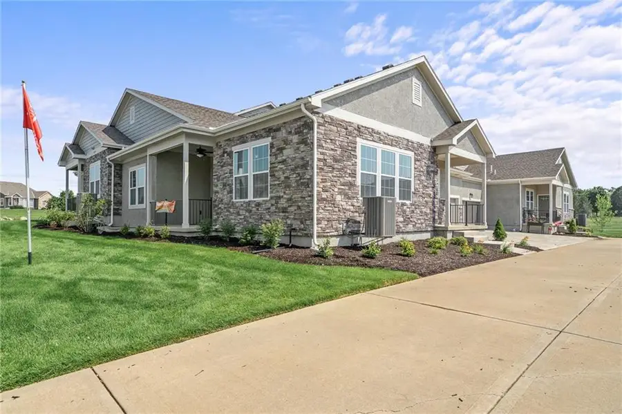 11941 S Tallgrass Drive #500, Olathe, KS 66061 - Image #2