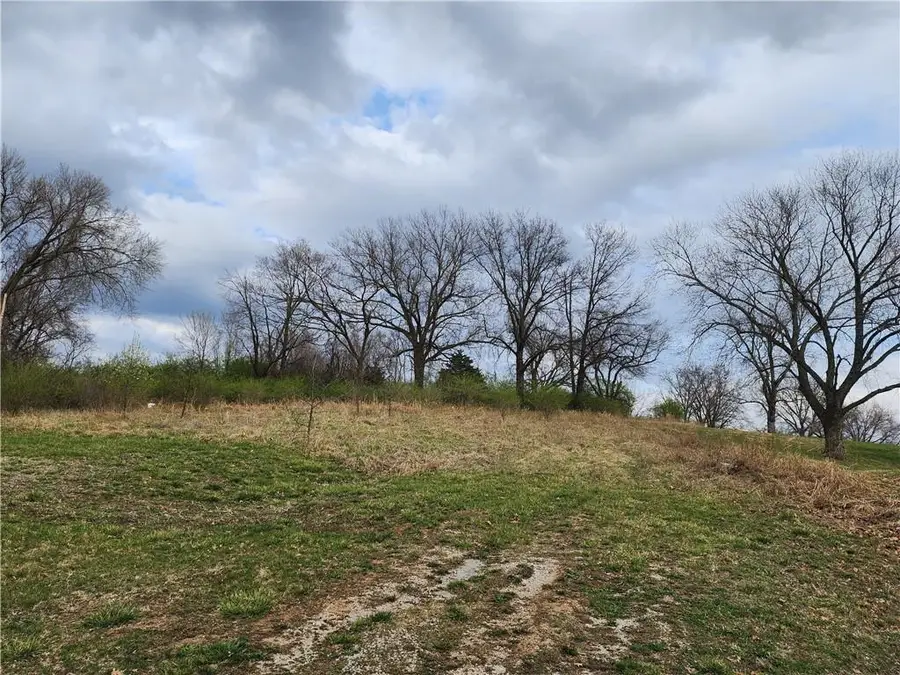 3737 N Brighton Avenue, Kansas City, MO 64117 - Image #2