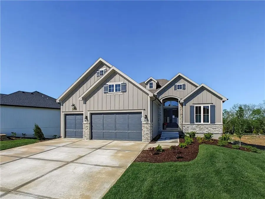 16724 Hayes Street, Overland Park, KS 66085 - Image #2