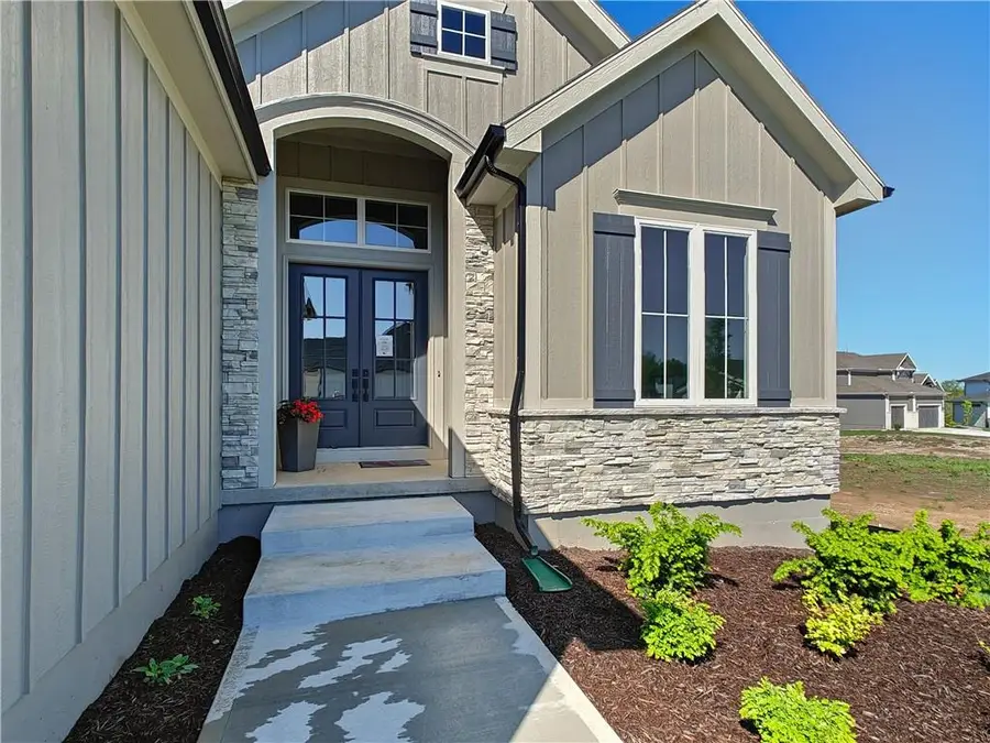 16724 Hayes Street, Overland Park, KS 66085 - Image #3