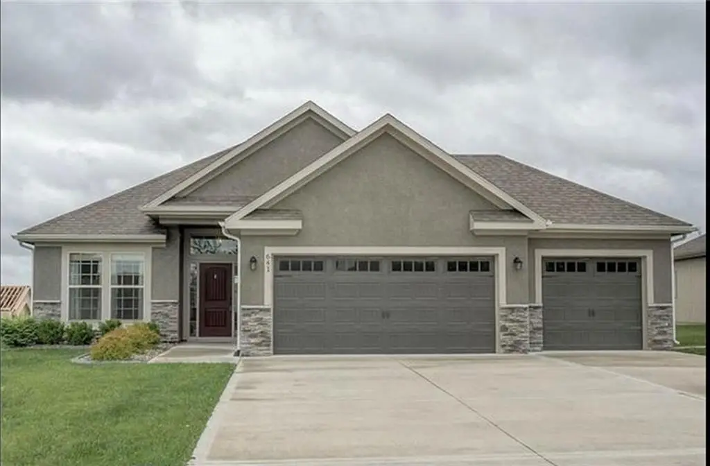 641 SW Crestview Drive, Grain Valley, MO 64029 - Image #1