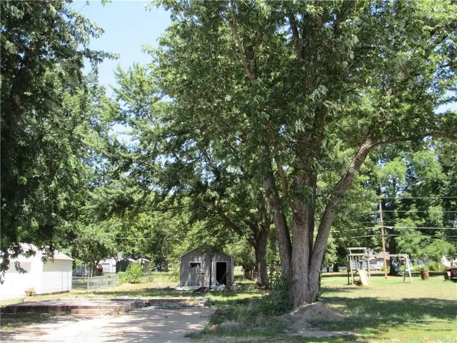 1407 E 6th Street, Sedalia, MO 65301 - Image #2