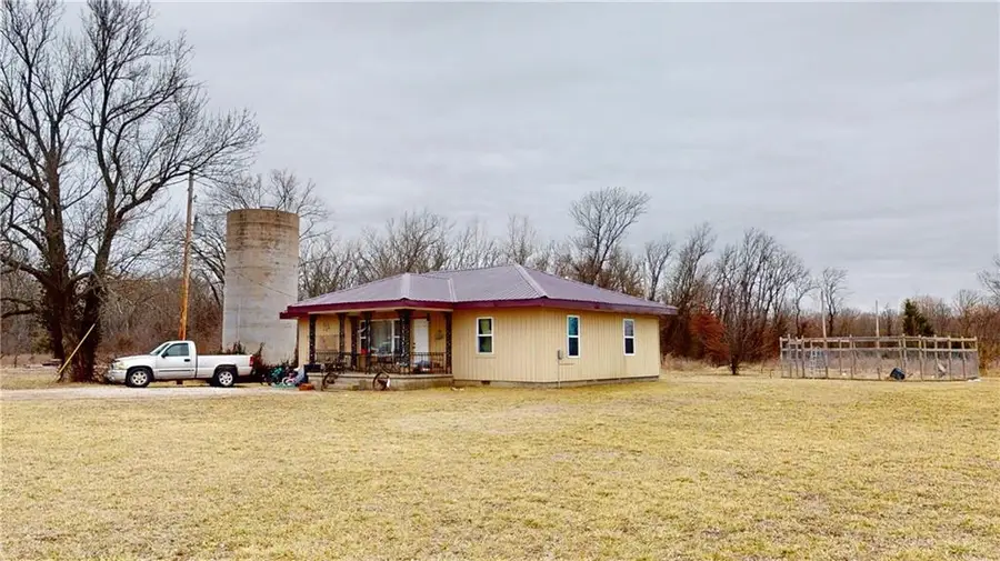 700/ 702 N National Avenue, Fort Scott, KS 66701 - Image #2