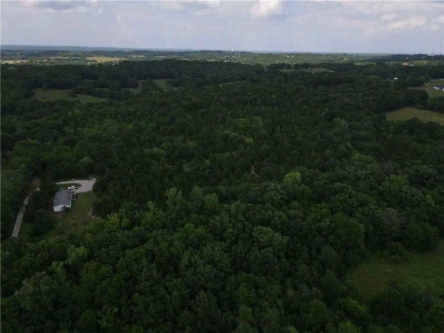 7817 S Stillhouse Road, Oak Grove, MO 64075 - Image #2