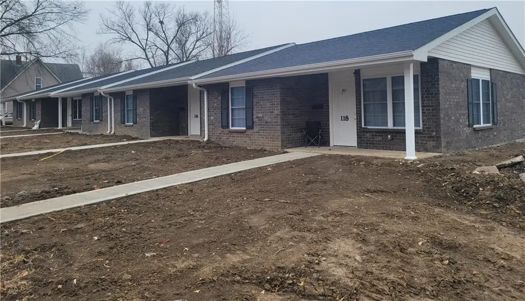 114 N Locust Street, Sweet Springs, MO 65351 - Image #1