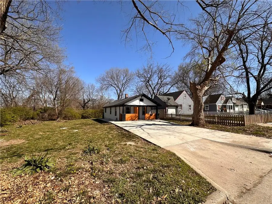 6115 S Benton Avenue, Kansas City, MO 64130 - Image #2