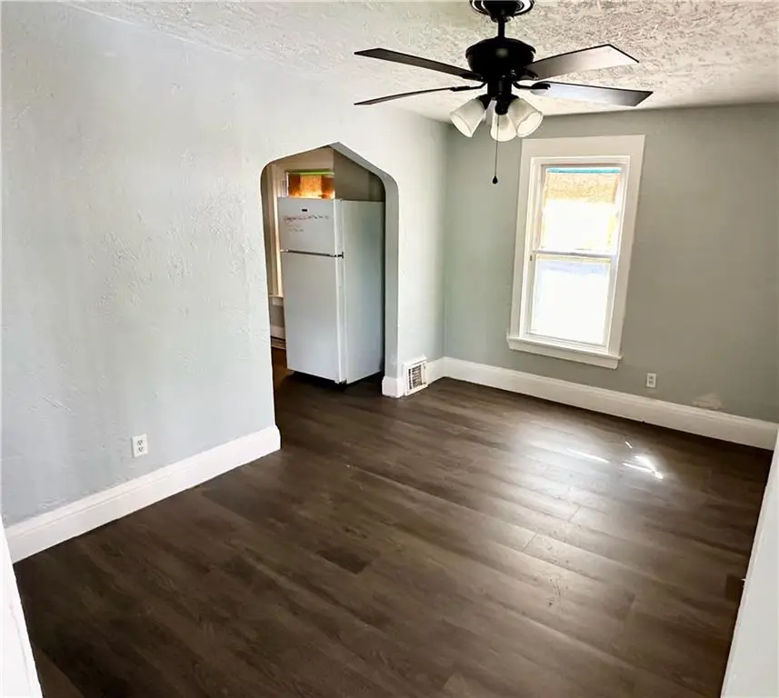 405 N Lawndale Avenue, Kansas City, MO 64123 - Image #2