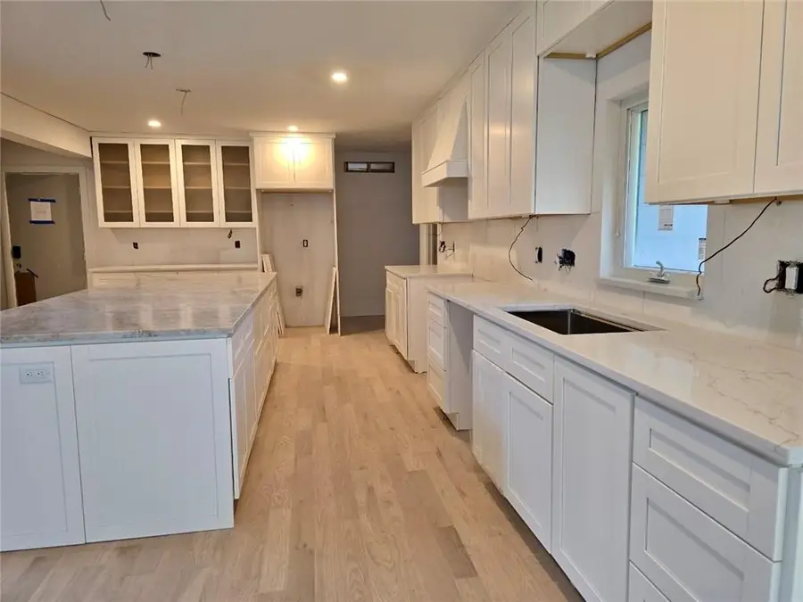 5439 Norwood Street, Fairway, KS 66205 - Image #2