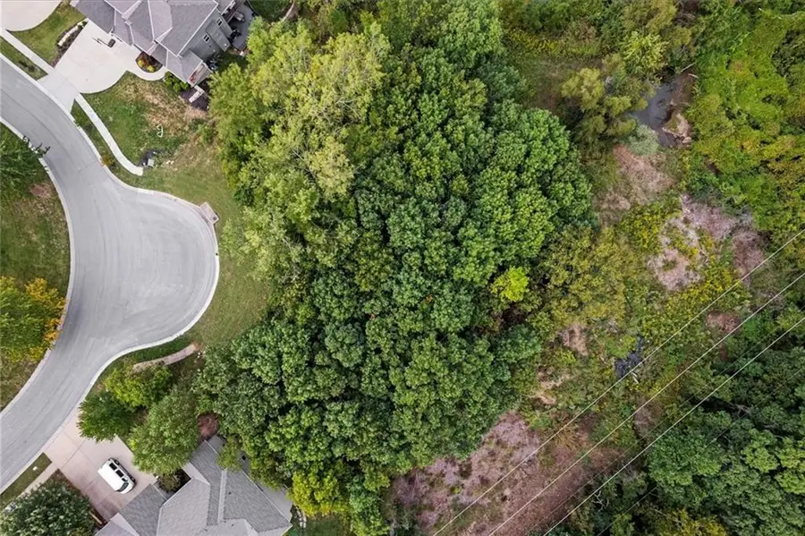 5703 Cottonwood Street, Shawnee, KS 66216 - Image #3