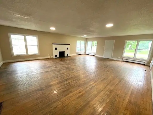 210 W Cleveland Street, Pittsburg, KS 66762 - Image #2