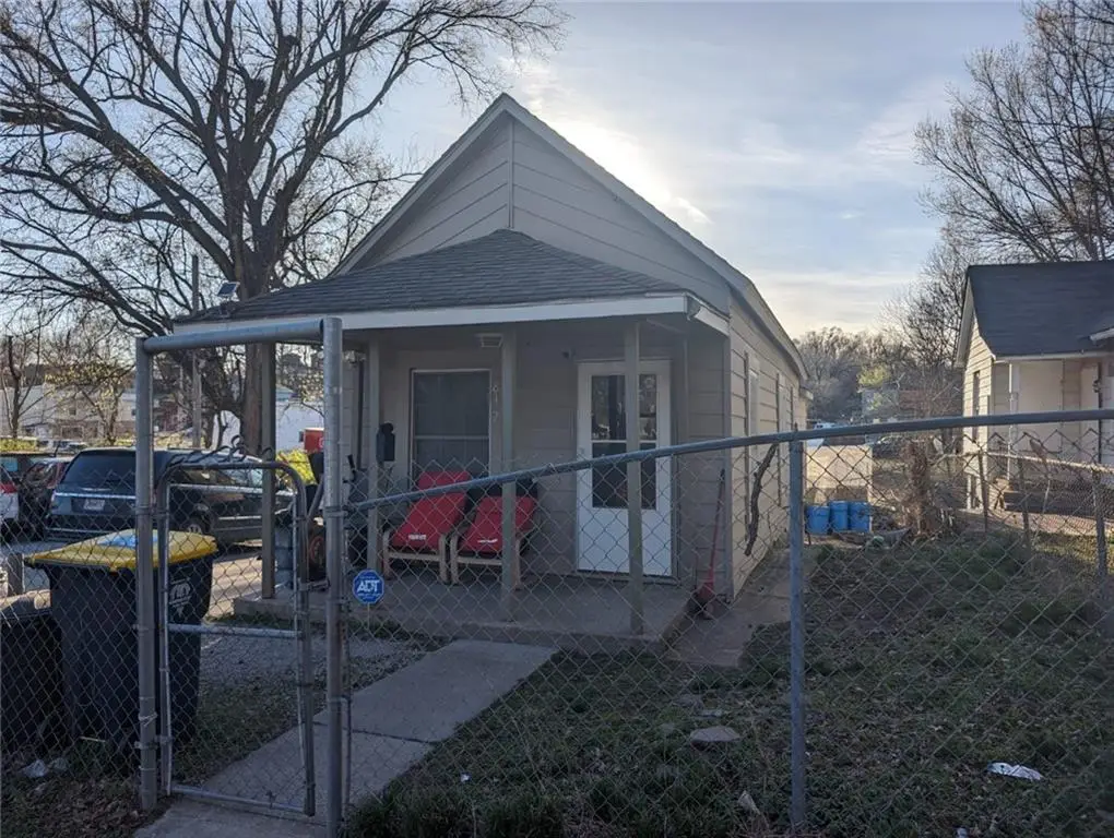 812 Spruce Avenue, Kansas City, MO 64124 - Image #1