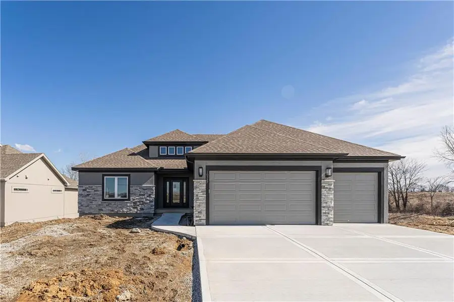 10527 N Liberty Street, Kansas City, MO 64155 - Image #2