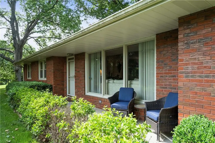 4036 Shrine Park Road, Leavenworth, KS 66048 - Image #2