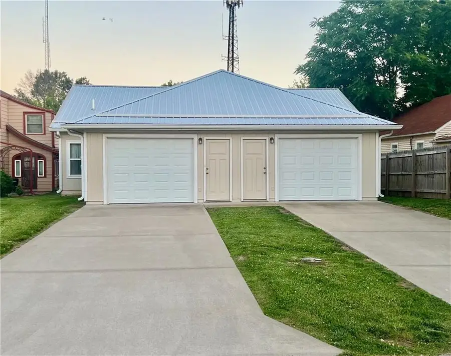 121 W Gay Street, Warrensburg, MO 64093 - Image #2