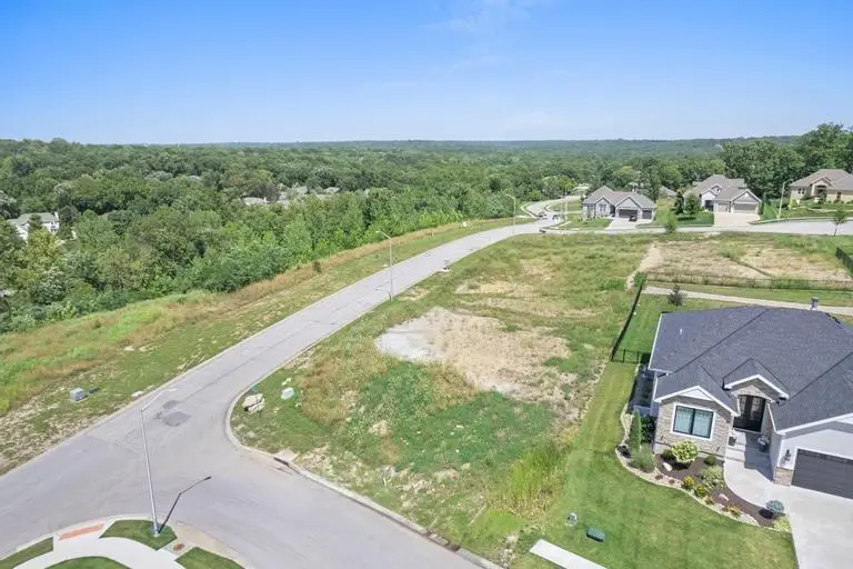 12201 Walnut Street, Kansas City, MO 64146 - Image #3