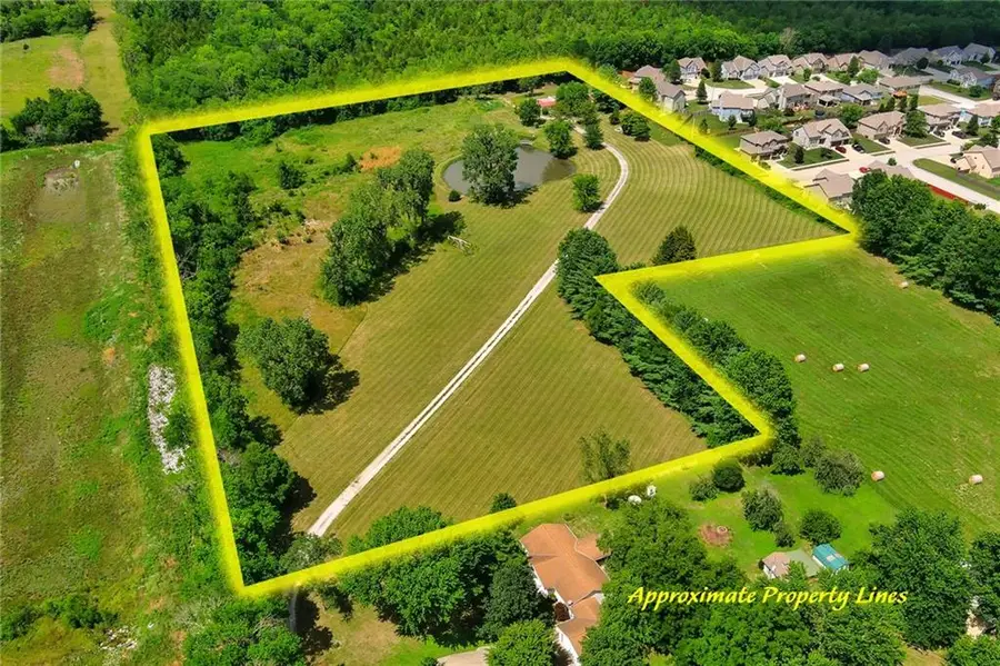 2101 Gambrell Street, Greenwood, MO 64034 - Image #2