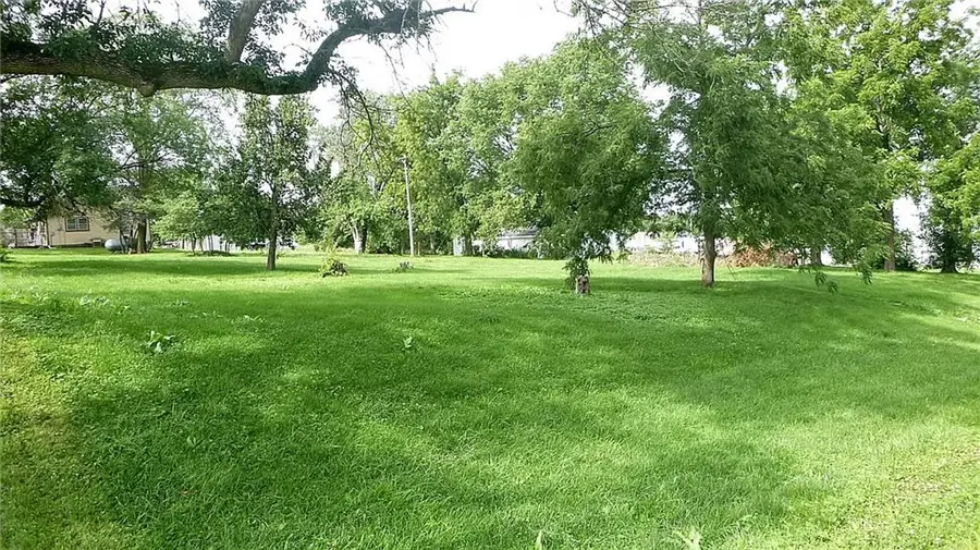 W 3rd Street, Burlington Junction, MO 64428 - #2