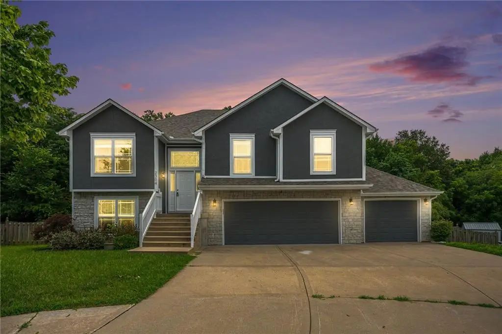 2304 Woodland Circle, Kearney, MO 64060 - Image #1