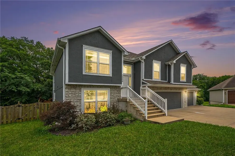 2304 Woodland Circle, Kearney, MO 64060 - Image #2