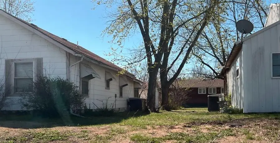 901 W 7th Street, Chanute, KS 66720 - Image #2