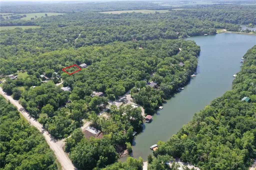 25 E Lakeview Drive, La Cygne, KS 66040 - Image #1