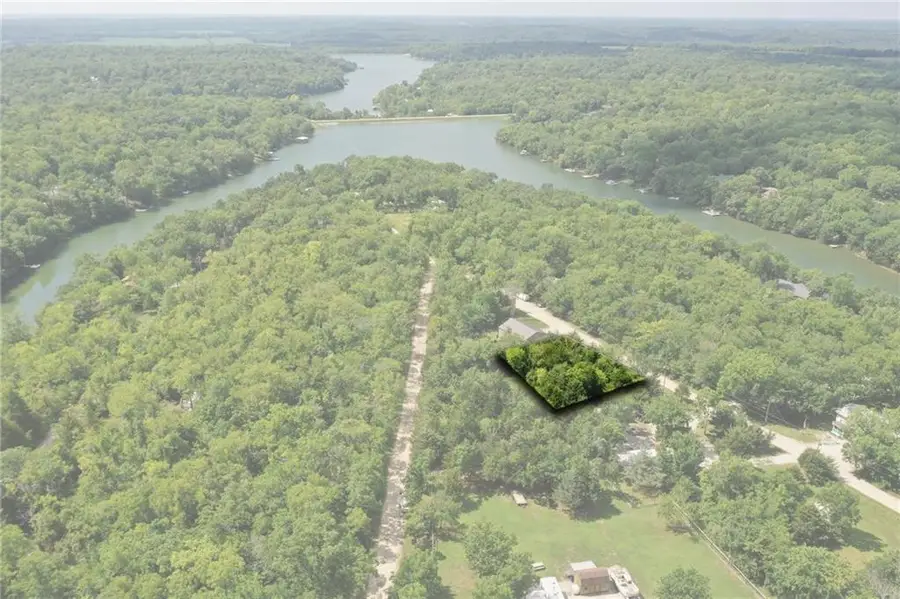 25 E Lakeview Drive, La Cygne, KS 66040 - Image #3