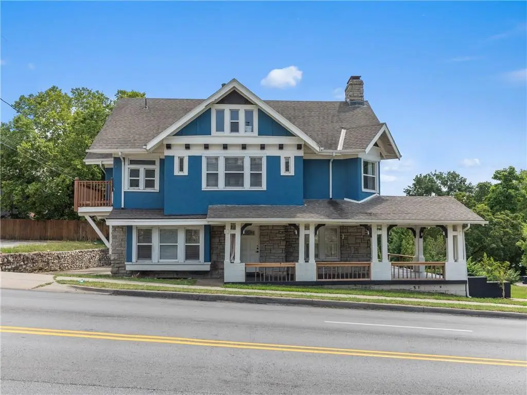 3901 Manheim Road, Kansas City, MO 64110 - #1