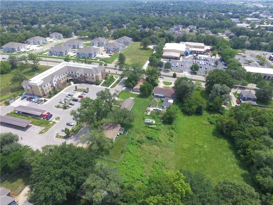 6560 W 151st Street, Overland Park, KS 66223 - Image #2