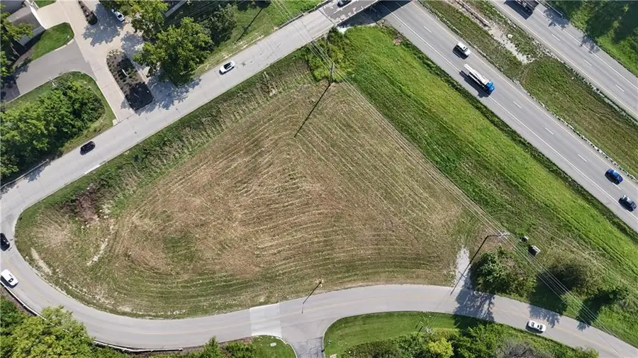 2704 N Woodbine Road, Saint Joseph, MO 64506 - Image #2