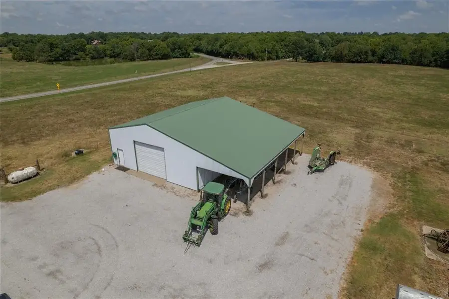 674 N Highway V Highway, Lamar, MO 64759 - #3