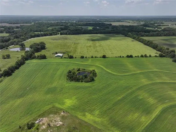 29400 S Sawmill Road, Harrisonville, MO 64701