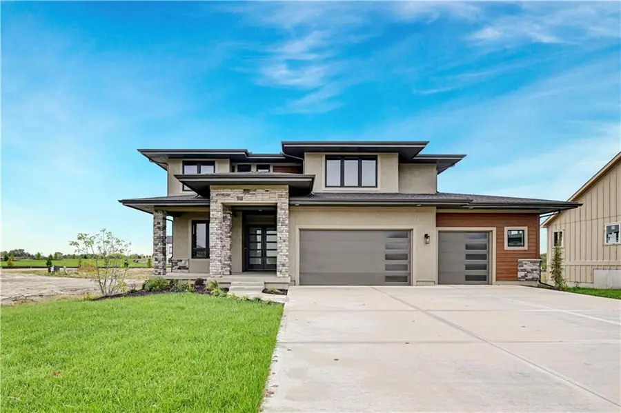 17316 Earnshaw Street, Overland Park, KS 66221 - Image #2