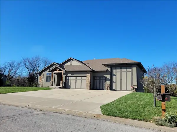 9248 Scott Drive, De Soto, KS 66018
