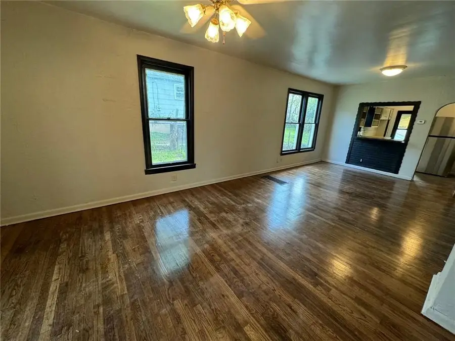 534 S Evanston Avenue, Independence, MO 64053 - Image #2