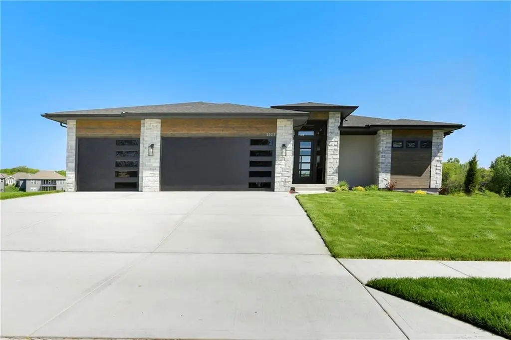 3929 SW Flintrock Drive, Lees Summit, MO 64082 - Image #1