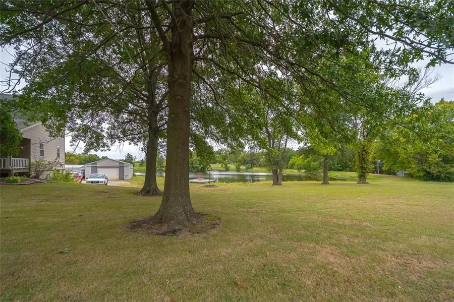 16015 Leavenworth Road, Basehor, KS 66007 - Image #3