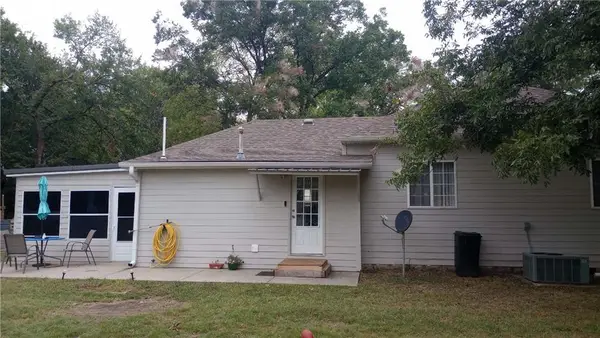 2330 Briggs Avenue, Parsons, KS 67357