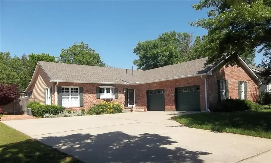 921 S Denman Street, Chanute, KS 66720 - Image #2