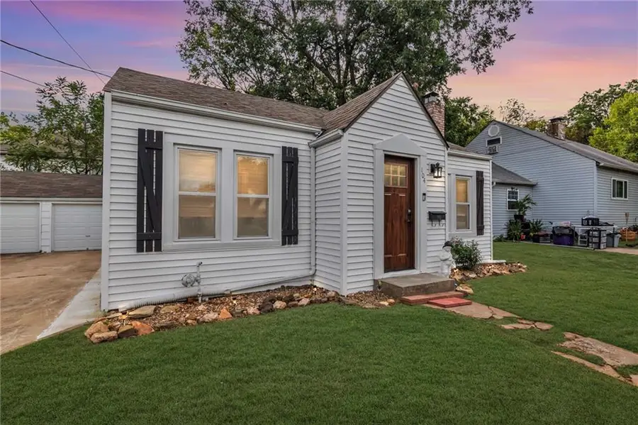 104 S Orchard Street, Clinton, MO 64735 - Image #2