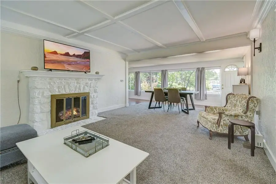 11 Emerald Shore Drive, Lake Tapawingo, MO 64015 - Image #2