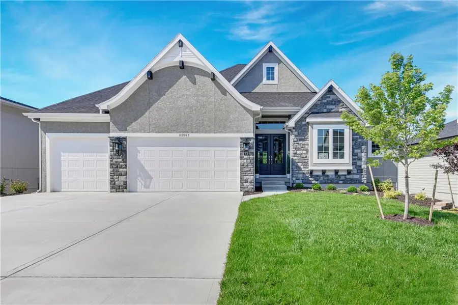 22063 W 100th Terrace, Lenexa, KS 66220 - Image #2