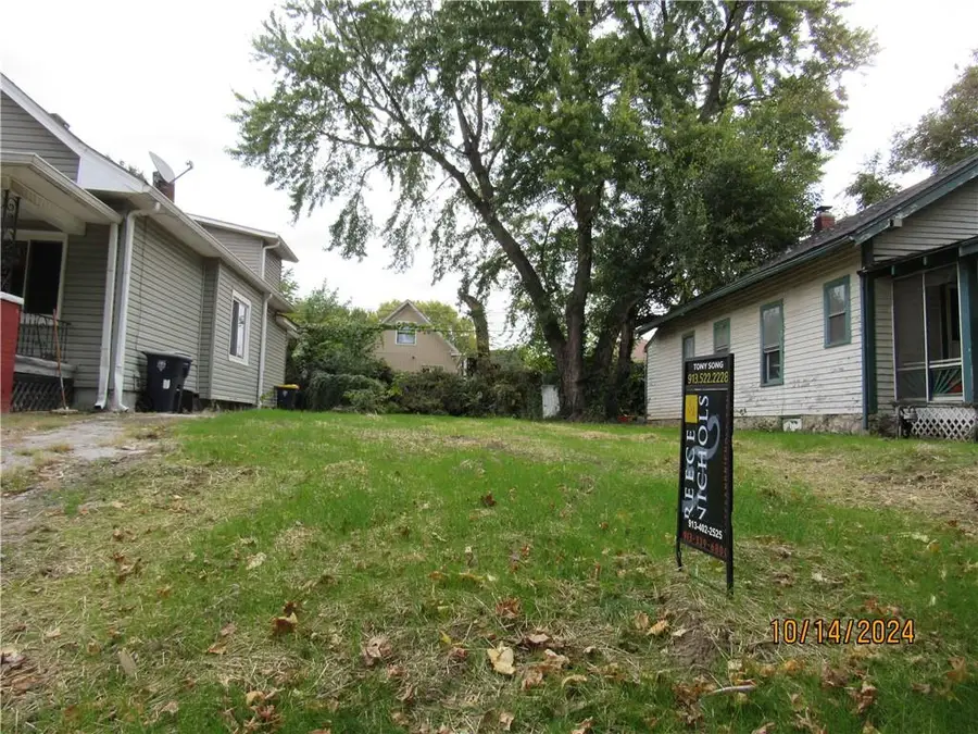 2319 Myrtle Avenue, Kansas City, MO 64127 - Image #2