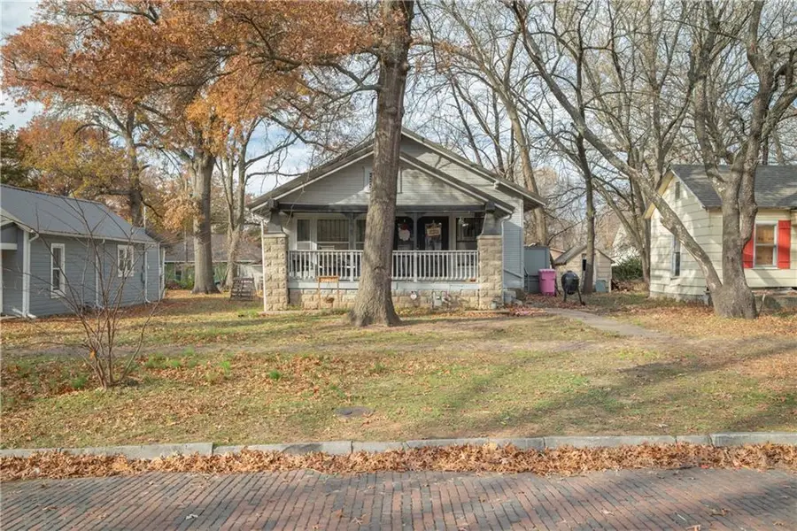 322 S Catalpa Street, Pittsburg, KS 66762 - Image #2