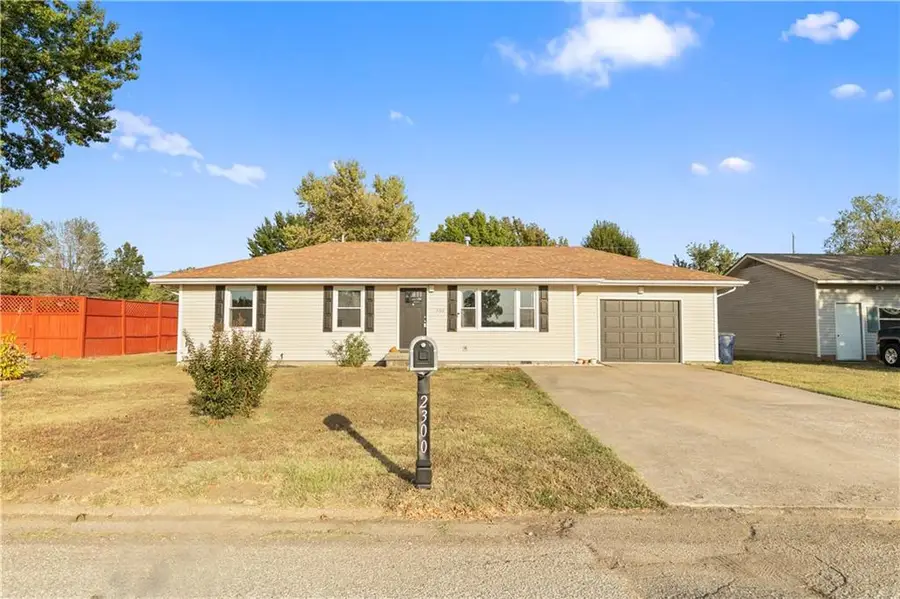 2300 Sunset Avenue, Baxter Springs, KS 66713 - Image #2