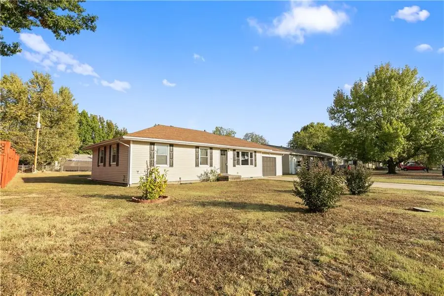 2300 Sunset Avenue, Baxter Springs, KS 66713 - Image #3