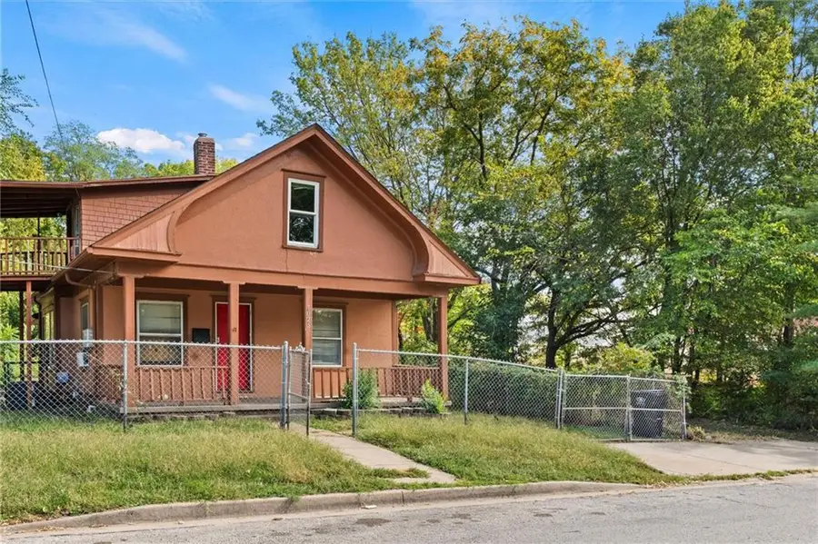 1025 S Pleasant Street, Independence, MO 64050 - Image #2