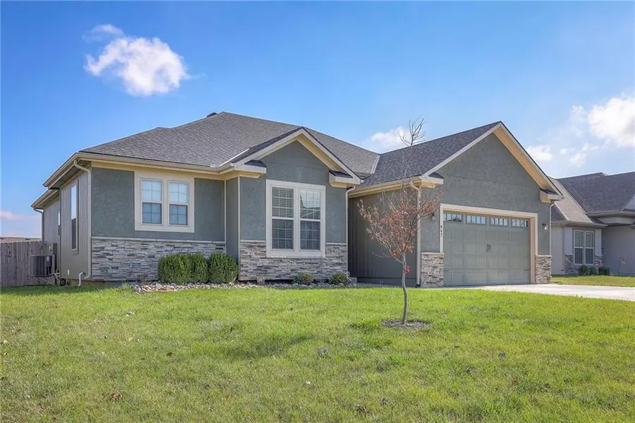 647 SW Crestview Drive, Grain Valley, MO 64029 - Image #2